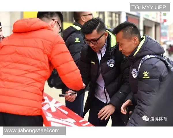 卢旺达足球天才崭露头角 未来有望在国际赛场大放异彩 卢旺达足球天才崭露头角 未来有望在国际赛场大放异彩