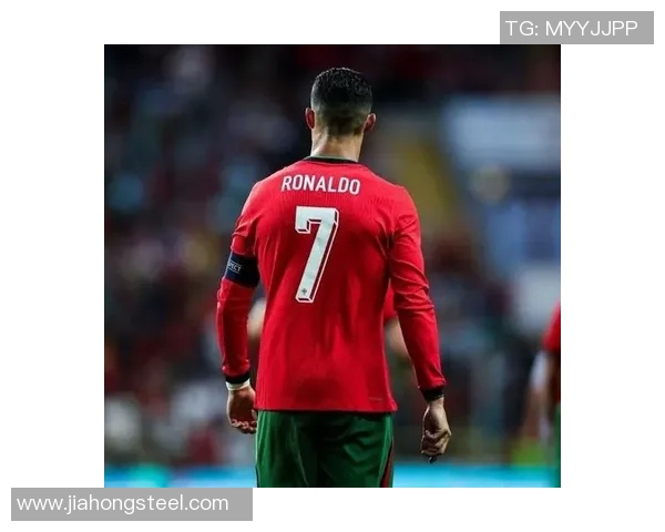 球星视角解读C罗的足球风格与成就之路 球星视角解读C罗的足球风格与成就之路