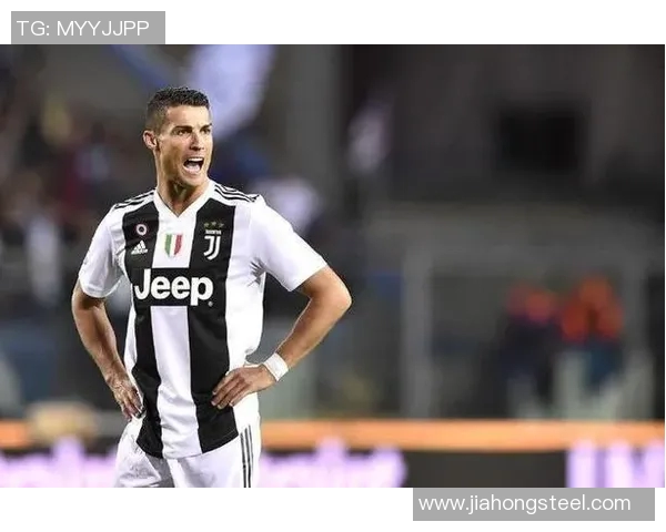 全球足坛顶尖球星盘点:从梅西到C罗,谁才是最具影响力的传奇人物 全球足坛顶尖球星盘点:从梅西到C罗,谁才是最具影响力的传奇人物