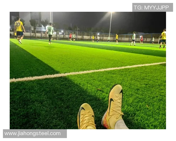 梦中与足球明星同场竞技体验真实踢球快感挑战极限技巧 梦中与足球明星同场竞技体验真实踢球快感挑战极限技巧