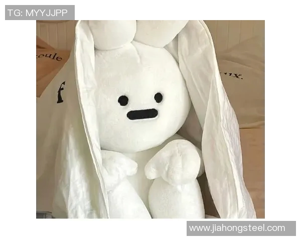 搞笑版女球星头像大集合：超萌足球小姐姐搞怪形象大公开