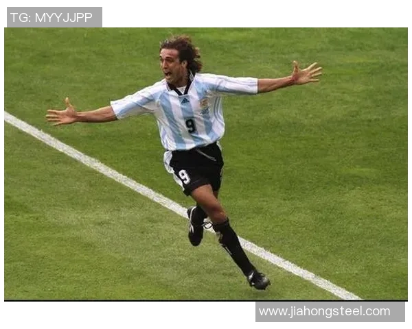 足球远古传奇球星全解析 数据库官网重磅上线